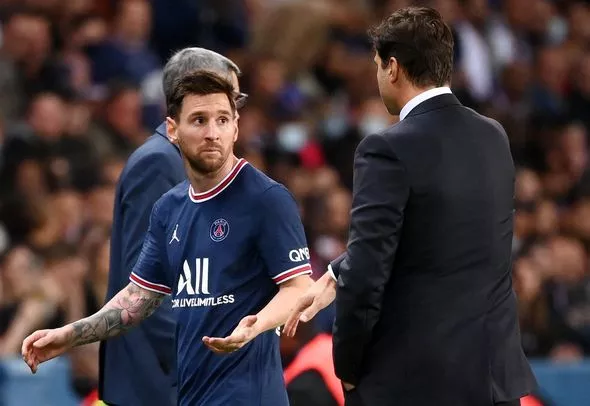 kodkeydotcom's tweet photo. Mauricio Pochettino wants to 'quit PSG now' and take Man Utd job due to Lionel Messi issue https://t.co/brtVvdDXY4 https://t.co/FxZRSySNrk
