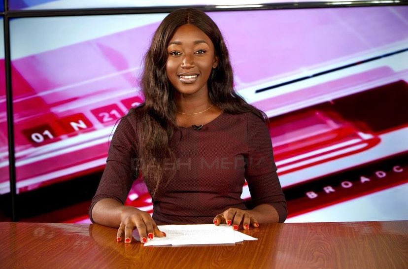 dashmedianews's tweet photo. @Amandine_Bonny ouvre cette nouvelle semaine avec le #07H sur Dash News.
Passez une agréable Semaine #twitterCommunity
« Dash News, The voice of Africa »
#BreakingNews
#DashNews #Africa https://t.co/aSpkIgkK31