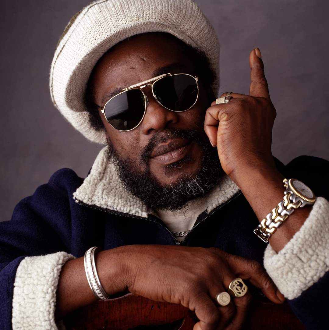 IAMRAPCHA's tweet photo. Today In Reggae History 📖

#OTD 1946 Aston Francis Barrett aka 'Family Man' is born in Kingston, Jamaica

Aston played with Bob Marley from 1969 until his death in 1981

The role of the bass guitar in reggae was established by Aston Barrett

The Four Strings King 👑 https://t.co/CQRDWO0cTC
