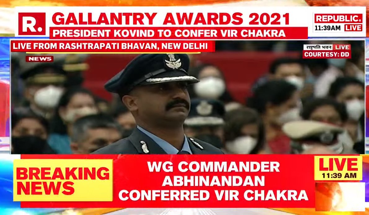 republic's tweet photo. #BREAKING | Balakot hero Group Captain Abhinandan Varthaman awarded the Vir Chakra by President Ram Nath Kovind; PM Modi, Rajnath Singh present. 

Watch here - https://t.co/RZHKU3wOei https://t.co/VL8NhUOykR