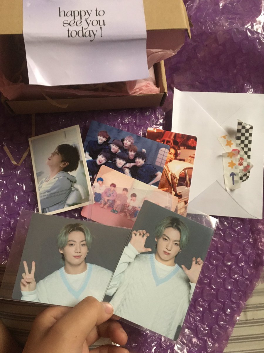 __jeykeey's tweet photo. Im so happy today cuz BTS won 3 awards Favorite Duo/Group, Favorite Pop Song - Butter and Artist Of the Yearπ And at the same my Jk has arrived huhu THANK YOUU SO MUCHH FOR THIS @taehlovr3 Donβt worry I will take good care of Jungkookπ₯Ίπ #minafeedbacks https://t.co/27jGnP97ro