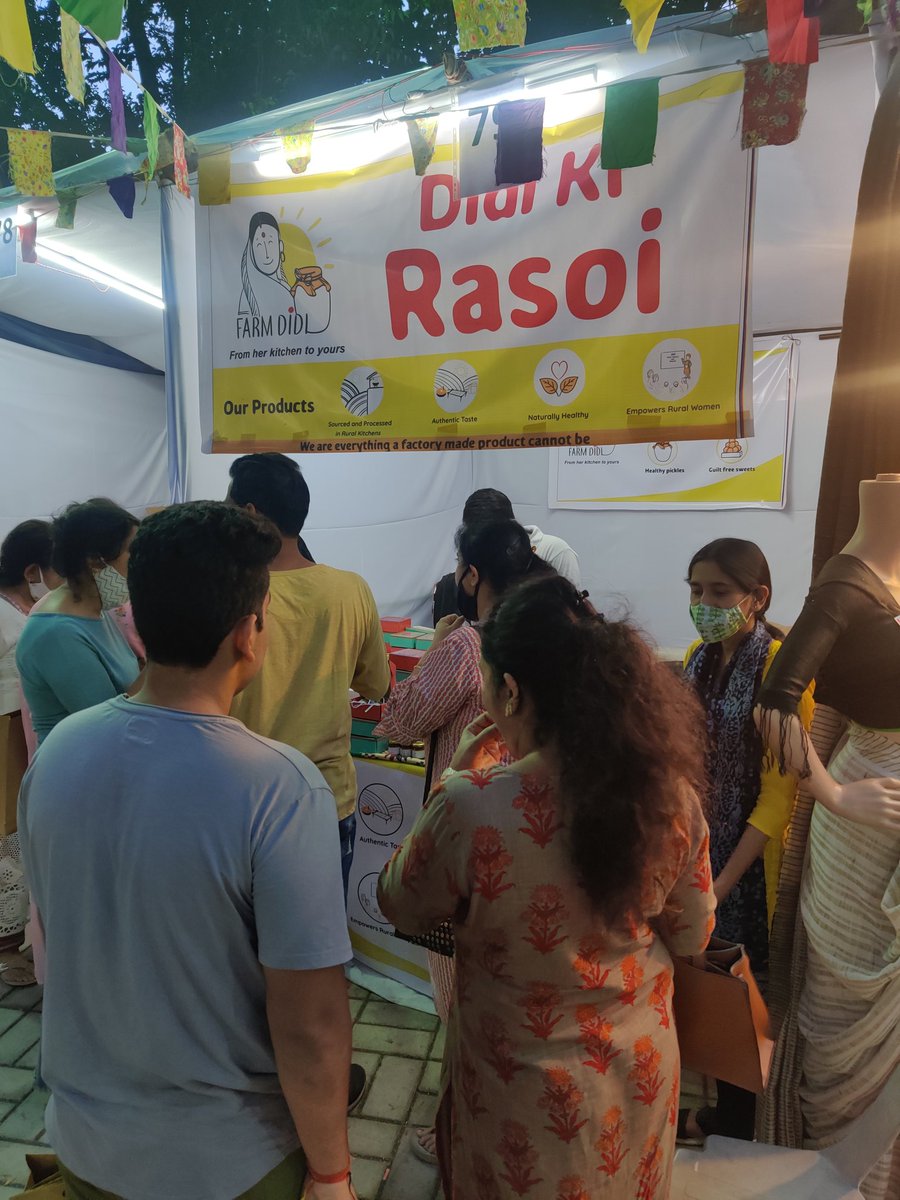 _ManjariSharma's tweet photo. Create something that customers not only love it and share it with the world and tell stories about it!!

Our lemon crush (oil free) pickle from Vaishali Didi got Pune excited!

Have you tried it yet?

https://t.co/lVaZyog3S8

#natural #farmfresh #womenempowerment https://t.co/vejpstqcg7
