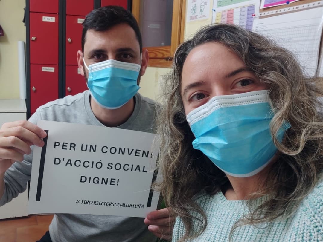 PLluita's tweet photo. Avui finalitzem aquesta campanya de denúncies i dimecres comencen les aturades als centres de treball.

Per un Conveni d'Acció Social digne, mobilitza't! 

#tercersectorenlluita https://t.co/Oo2vTLCXcw