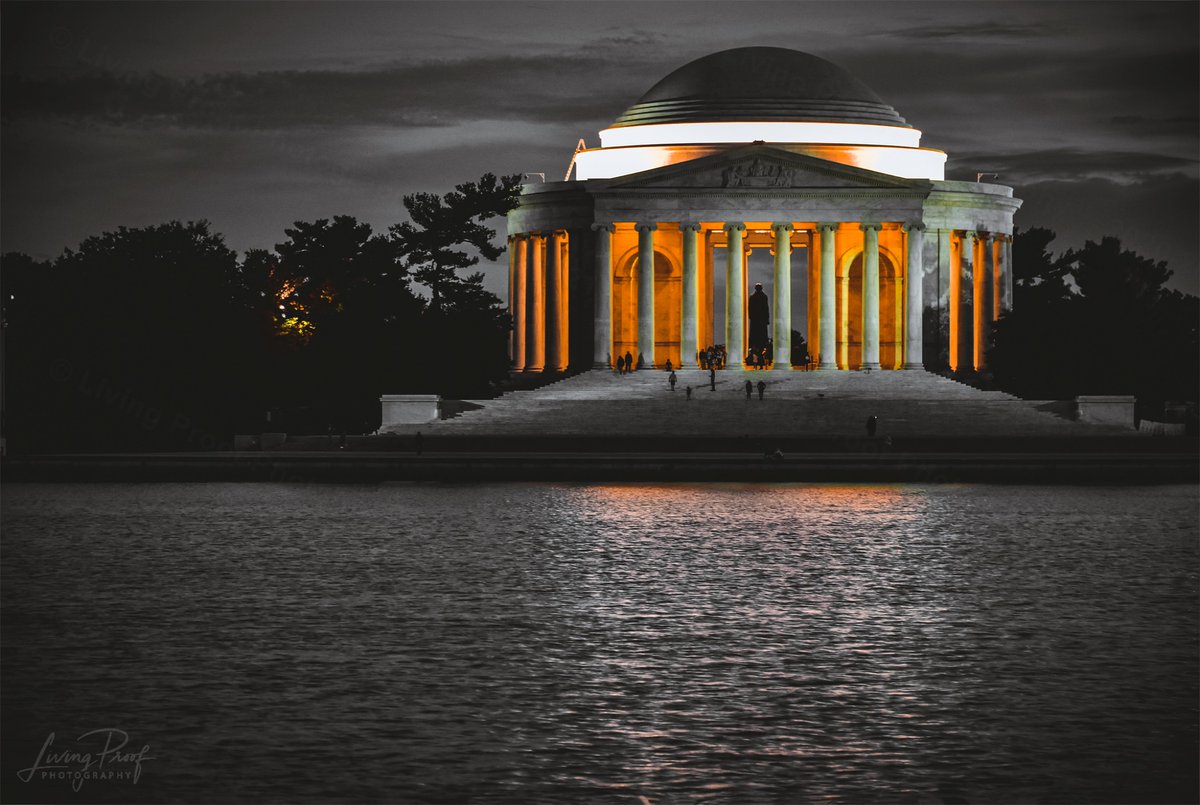 proof_photo's tweet photo. Here's an #evening #image of @washingtondc #TidalBasin looking across the #water at #ThomasJefferson #Memorial @NatlParkService @NationalMallNPS #FunInDC #nikonphotography 
@Lightroom @AdobeElements @NikonUSA #FunWithColors #PhotoOfTheDay https://t.co/TtBY3ilK55 @SeanMorreale https://t.co/fDnOWMn153