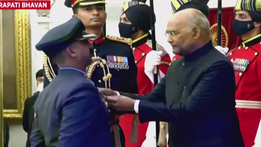 ShivAroor's tweet photo. Group Captain Abhinandan Varthaman, Vir Chakra https://t.co/APH2ujU70y