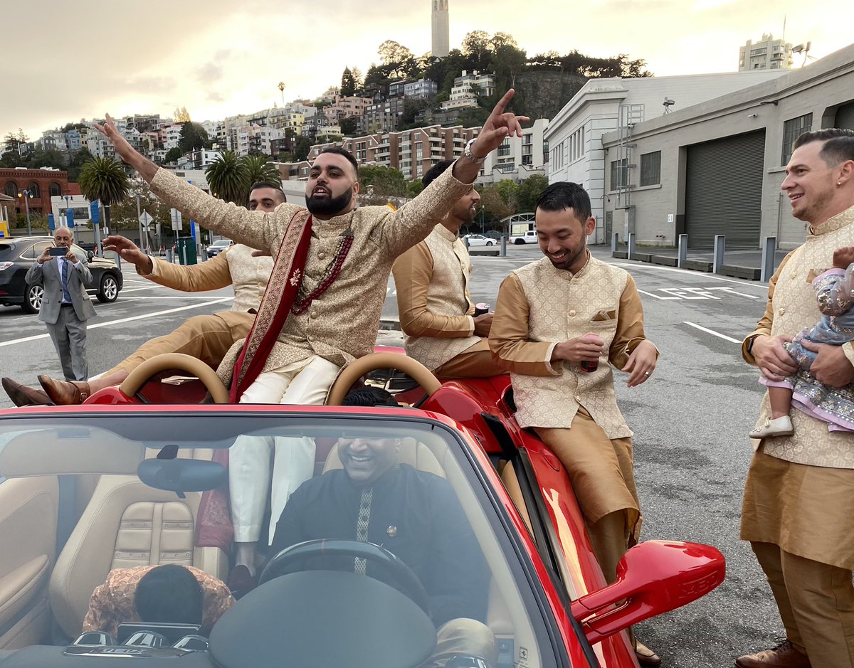 GoodGuyGr3g's tweet photo. Amazing time this weekend celebrating the marriage of @RPun @noveenjoon 

Beautiful ceremony honoring Hindu &amp; Persian traditions. Good times with good people. Cheers to the new couple on starting their next chapter

#JoonAndJaan https://t.co/I50YdyXiJn
