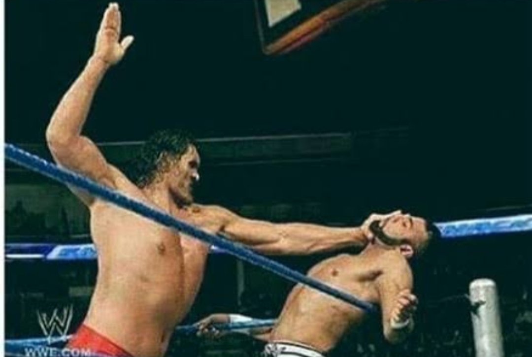 Samar32120's tweet photo. Slapping your best friend can reduce your strees 90% #timepasstips https://t.co/goroYDNXqV