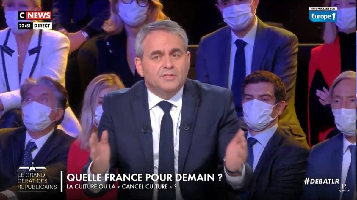LegrouxVincent's tweet image. Conclusion du #DebatLR #Moiprésident 🇫🇷 2/2 @xavierbertrand: « Les français veulent tourner la page et les extrêmes ne sont pas la solution. Je sais ce que veulent les français car je vis au milieu d’eux. Je veux que nous soyons un pays respecté. » #GagnonsAvecBertrand