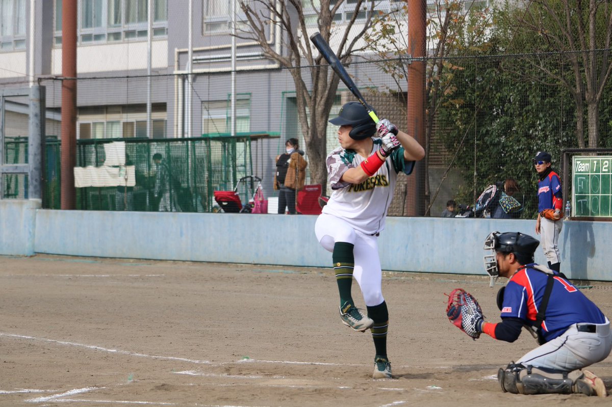 Foresters89's tweet photo. CUBEリーグ決勝トーナメント準決勝vs TAMANAWAYさん
F0101000|2
T0000020I2
末永、村上、五木田ー山口
本塁打　長尾⑥号ソロ
　　　　五木田①号ソロ
勝つと神宮球場での決勝戦進出が掛かる一戦、2本の本塁打で先制するも同点に追い付かれ、特別ルールのジャンケンで5-4で勝利！決勝(神宮)進出決定！！ https://t.co/Wjlza7PjzZ