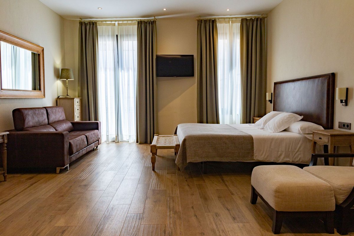 💥 Si sou família nombrosa, podreu gaudir d'un 10% de descompte reservant des de la nostra web.
No espereu més i comenceu a viure l'experiència Sa Voga.