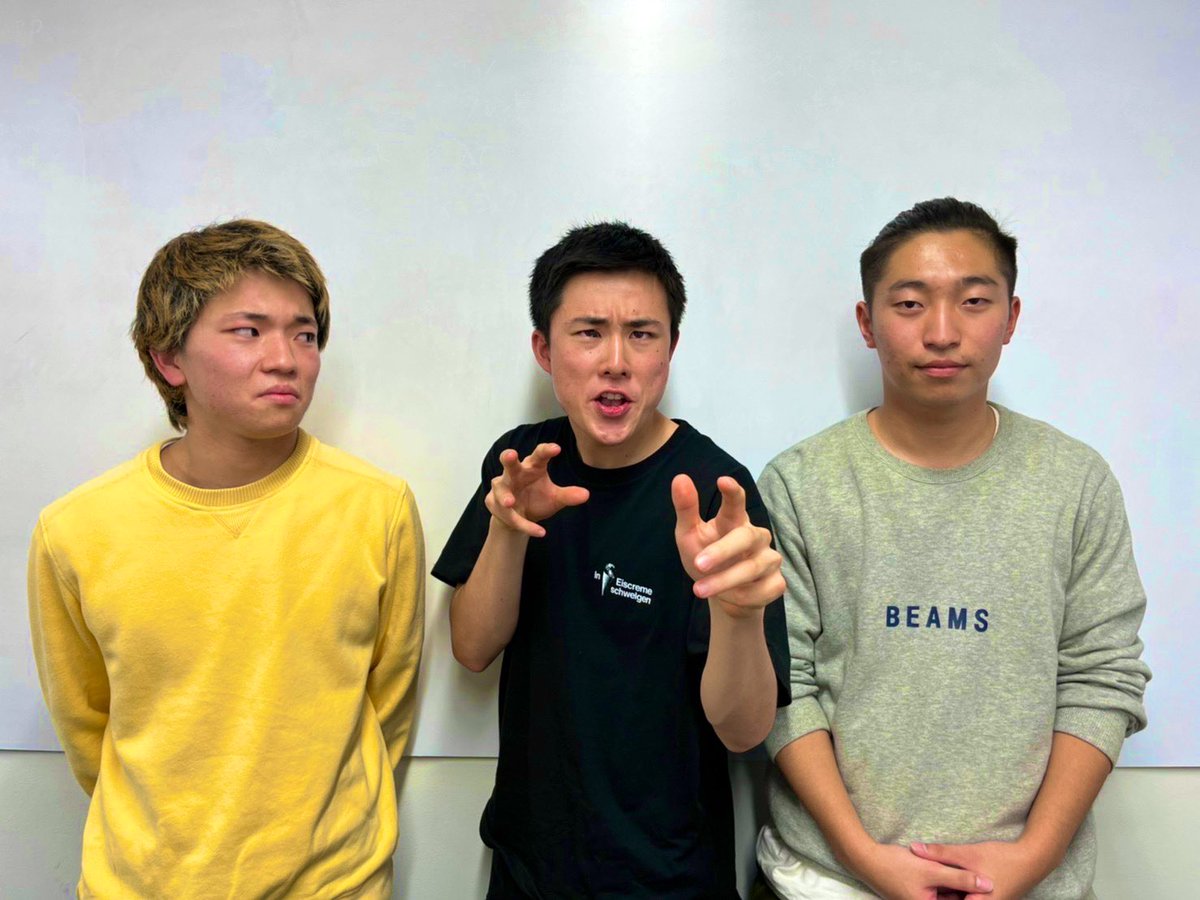 HIKIGANE_info's tweet photo. 今週のHIKIGANEラジオ担当は【伝書鳩】🕊

本日22日(月)から26日(金)までの平日毎日20:00に更新します！

初回はこちらから聴けます！

#1「600人の前で消えたことある？」

Spotify
https://t.co/uXOyMlpnlX…

Apple Podcast
https://t.co/bYbHRcEn7Y… https://t.co/KUklIphR6s