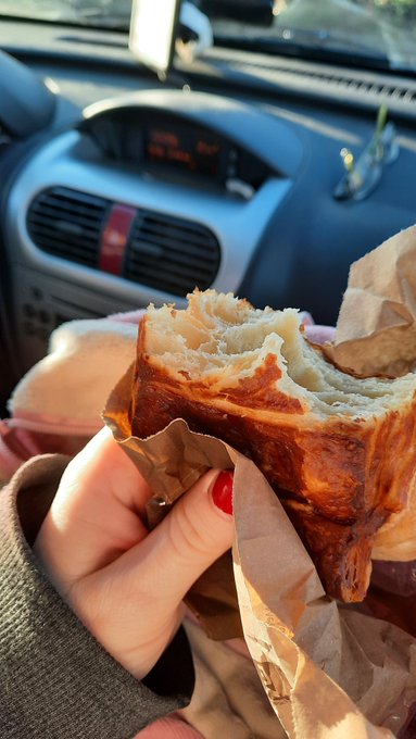 Ein sp&auml;tes #gutenmorgen von mir 🥰 https://t.co/qRjLqaozDW<a href="/tag/gutenmorgen"class="tags">#gutenmorgen</a>