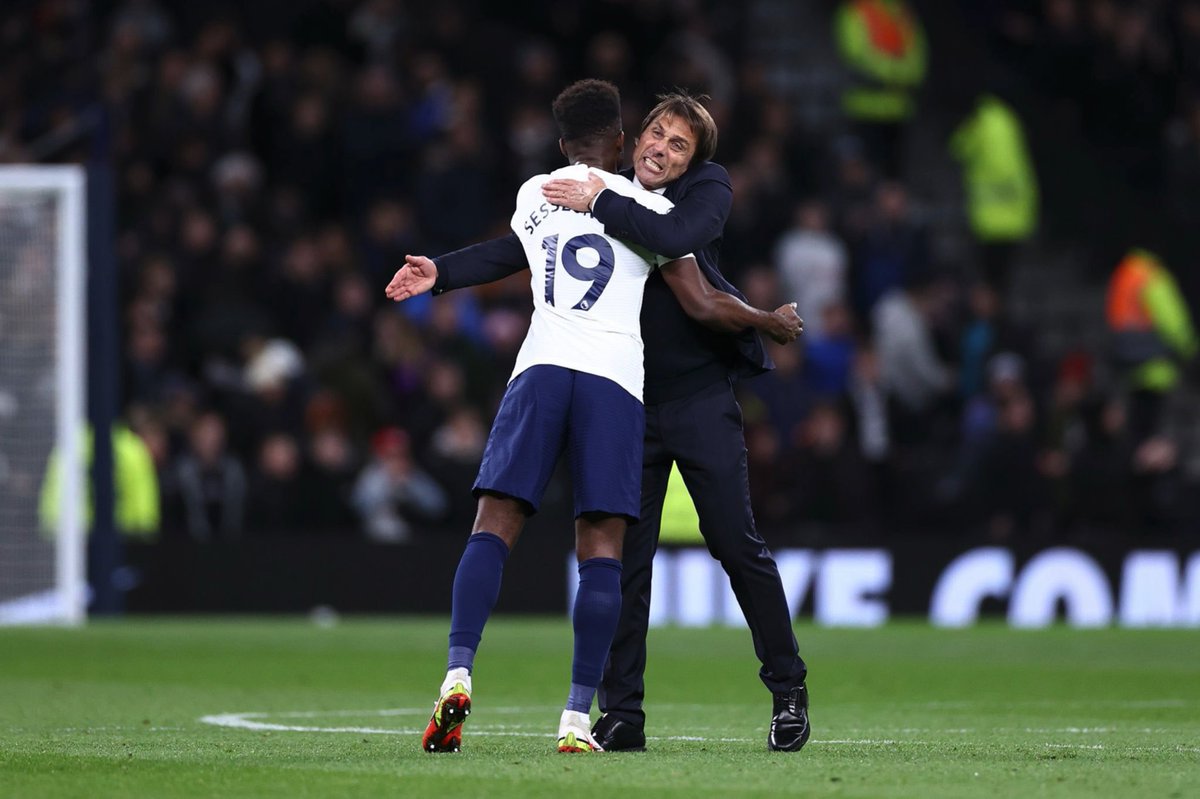 JanusKR's tweet photo. Glædelig vildhedsmandag! 💙🔥🇮🇹🧐 #ilconte #COYS https://t.co/wpAoij6tjS