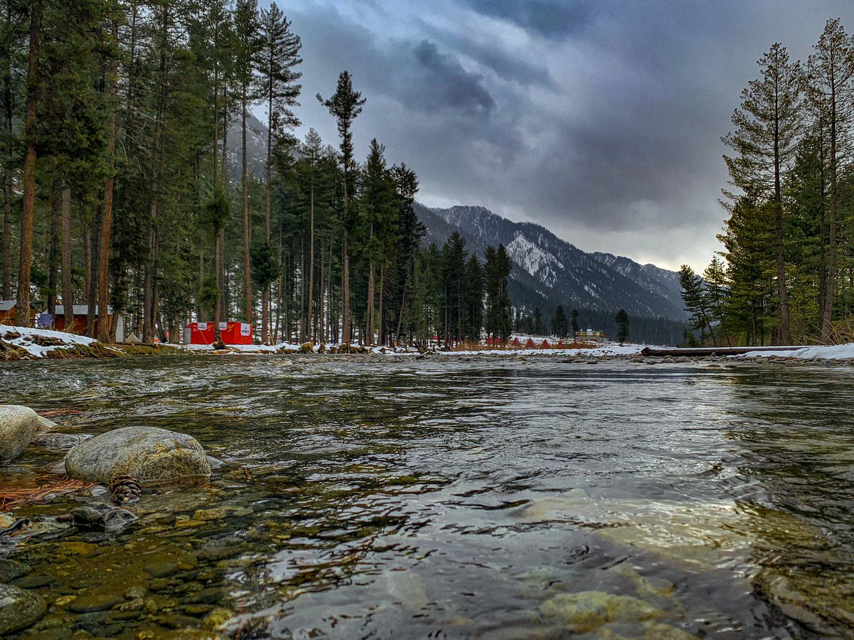 kumratvalley's tweet photo. #kumratvalley after recent #snowfall2021
Credit: Hashim Chippa https://t.co/6WrSvN5iwJ