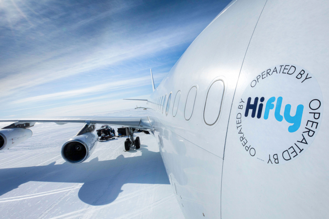Wow! How cool ❄️ to see <a href="/hifly_airline/">Hi Fly</a>'s #A340 chilling (literally) in Antarctica!

(Pictures (c) Hi Fly)