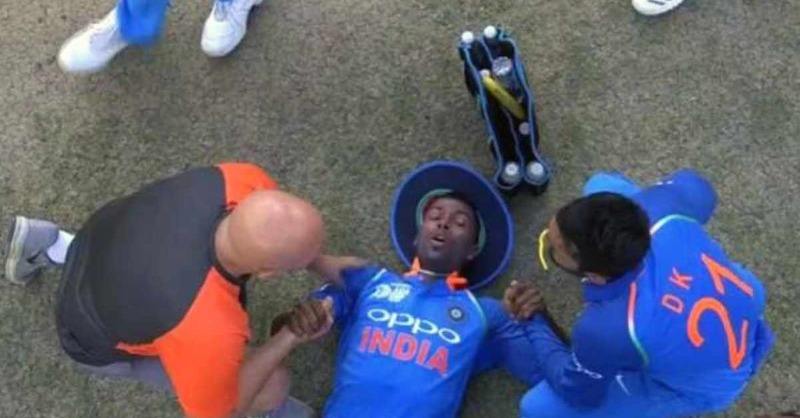 khelbuzztweets's tweet photo. Indian All-rounder Hardik Pandya will reportedly be dropped from the Indian team that is supposed to go to South Africa.

Why? Read here: 

#HardikPandya #Cricket #INDvsNZT20 #BANvsPAK #INDvNZ #INDvsNZ #IndianCricketTeam  #India