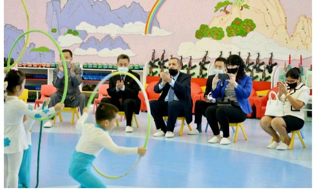 jucheug's tweet photo. In early September this year members of the diplomatic corps in the #DPRK visited #Pyongyang Baby Home and Orphanage.

Following is part of their impression:
The Workers’ Party of Korea and the government of the DPRK.... https://t.co/LZnPhMUsoh