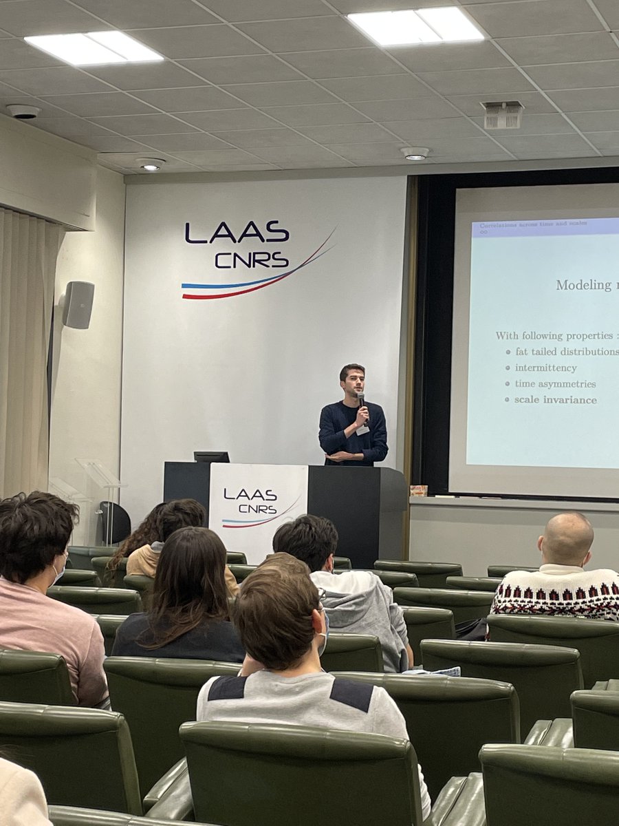 ANITI_Toulouse's tweet photo. #3IADWS - Talking abt Time-scale stationary processes with Rudy Morel, from #Prairie
🔷build a multiscale representation of processes based on correlations computed on a single signal
🔷introduce a 2 layer neural network with predefined wavelet filters and simple non-linearity. https://t.co/bKXHMZ4bMo