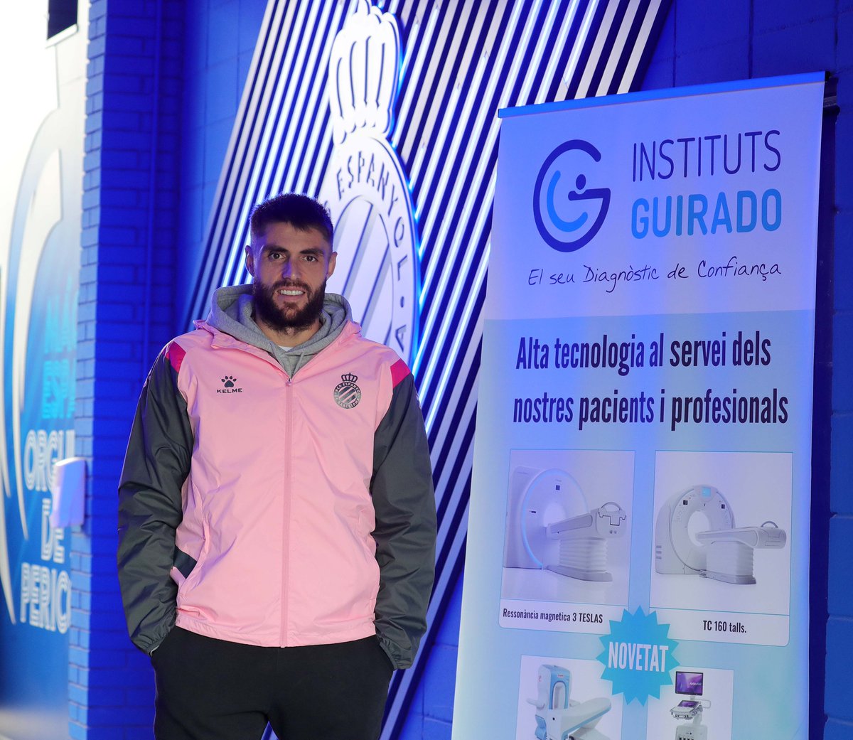 RCDEspanyol's tweet photo. 📸🤝 Visita del nostre proveïdor oficial, @inst_guirado, a la CE Dani Jarque. Gràcies per la confiança! 

#RCDE https://t.co/sKXiQXiihw