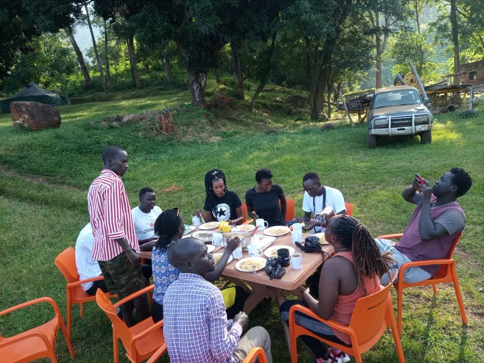 BomaSafaris's tweet photo. Arriving at your safari camp to top service, early in the morning chilled champagne (or beverage of choice) and a peaceful nature show is how it should be! 💯 #BomaTravel #TORITSAFARIDRIVE #SSOT
#PineToursandTravel  #SouthSudan
@AchollyArow https://t.co/ko3DsKcevR