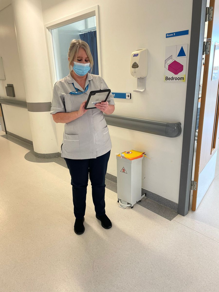 Ward 5C @sthknhs are now paperless for Nursing Handovers! This will save hundreds of sheets of paper each month, reduce the risk of transcription errors and reduce the risk of Information Governance breaches <a href="/MidMerseyDA/">Mid Mersey Digital Alliance</a> Well done Lead Digital Nurse Lesley 💙