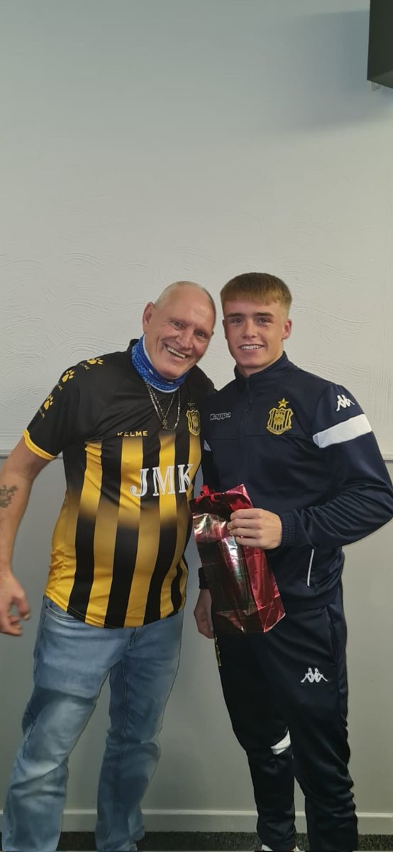 atfc1909's tweet photo. Man of the Match awards after Saturdays game vs West Calder.
Ayrshire Trade Frames - Aaron Mason
Ashley McPike &amp; Friends - Aaron Mason
Mauchline Bowling Club - Aaron Mason
Loons Supporters Club - Aaron Mason https://t.co/Hs5hJYP6ej