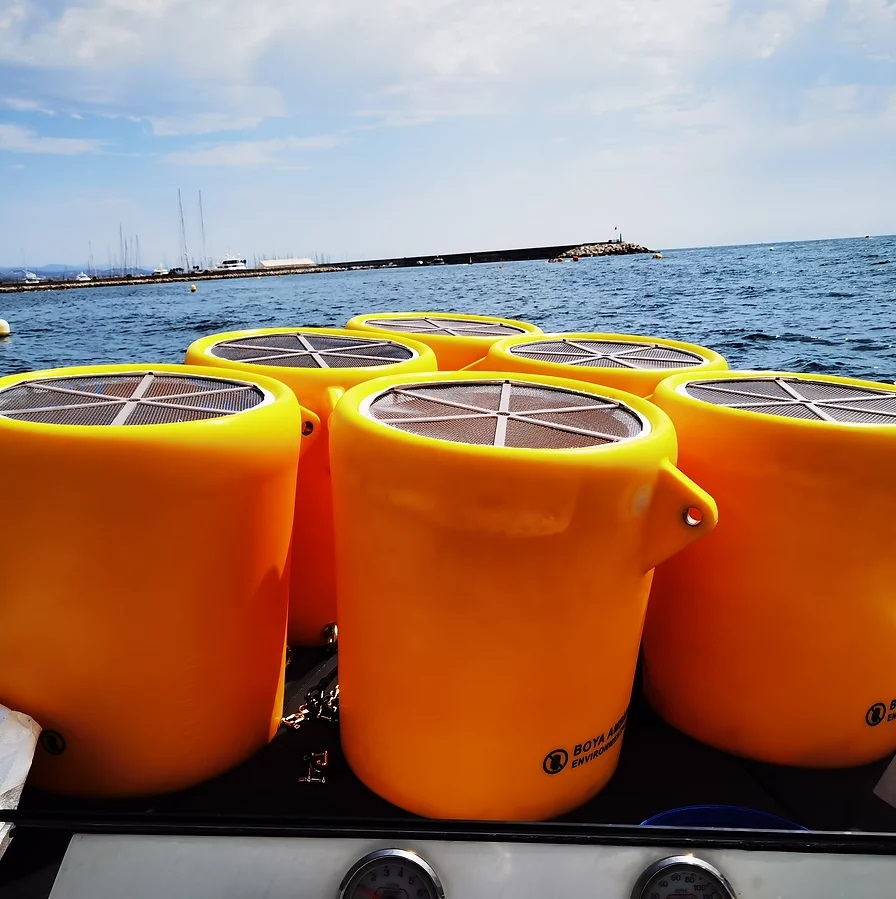 gpaseabots's tweet photo. One of the projects that make us feel proud is our campaign using the #SBBUOY to filter and analyze #microplastics in coastal environments in Spain. 🏖️
Take a look at our first report on the situation and learn more about it! 👉 https://t.co/itO8iKwrsu #smartbuoy #smartbuoys https://t.co/5fyKqW43mT