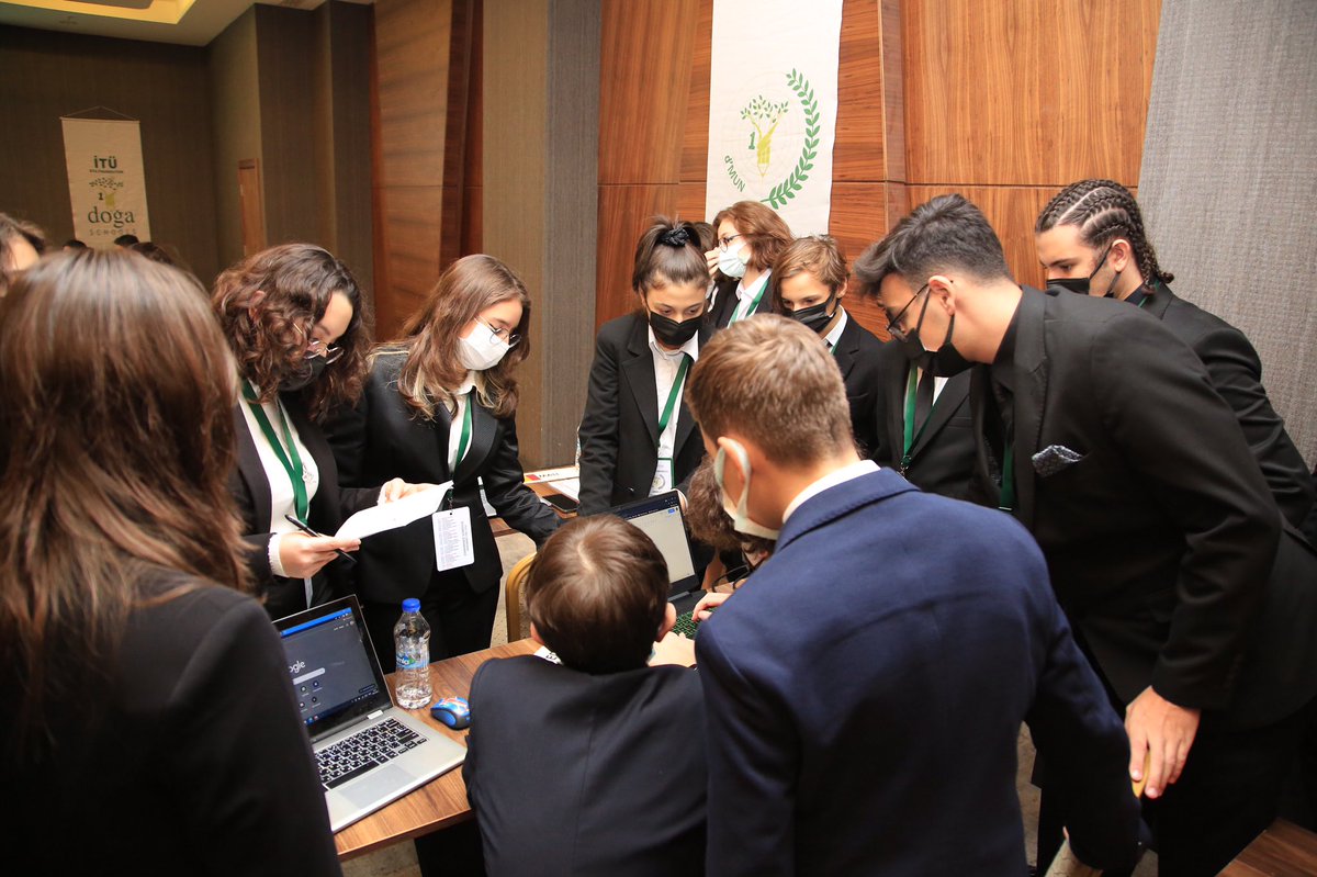 DogaOkullari's tweet photo. Lise İngilizce Bölümümüzün düzenlediği 21. d-MUN Konferansı'nın ikinci etabı başarıyla tamamlandı. https://t.co/500KJhWoAf