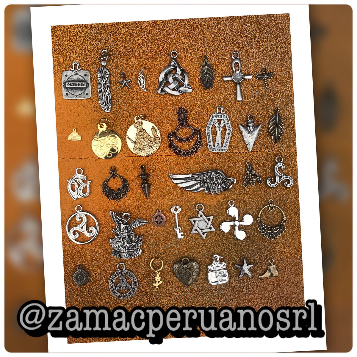 SrlZamac's tweet photo. Accesorios metálicos personalizados para la industria de la confección, calzado y cuero y productos publicitarios #hebillas #llaveros #placas #botones #buttons #buckles #fibbie #fivelas #keyrings #keychains #zamak #zamac #madeinperu #hechoenperu #herrajes #ornaments #ornamentos https://t.co/4FfAYGvUw8
