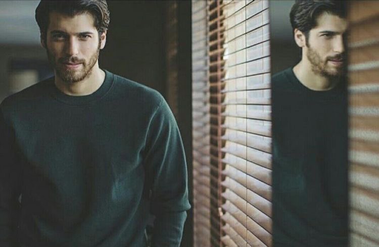 canem198917's tweet photo. عشق نقطه سر خط…
#Globalnubiaawards2021
I vote #CanYaman for
#globalactoroftheyear https://t.co/zXvQvUpKfo