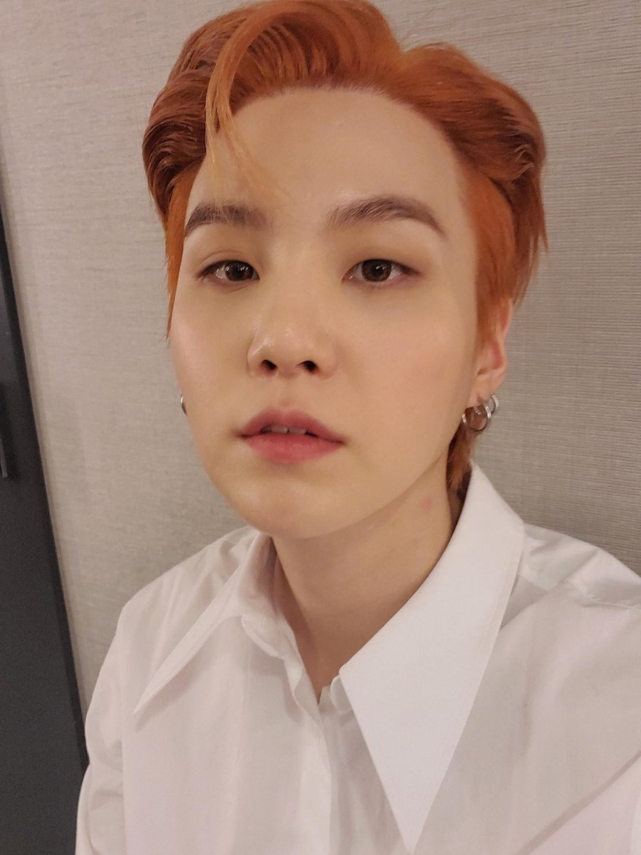 tkilanntae's tweet photo. OMG yoongi😭😭😭😭 https://t.co/56ooBAQiMW
