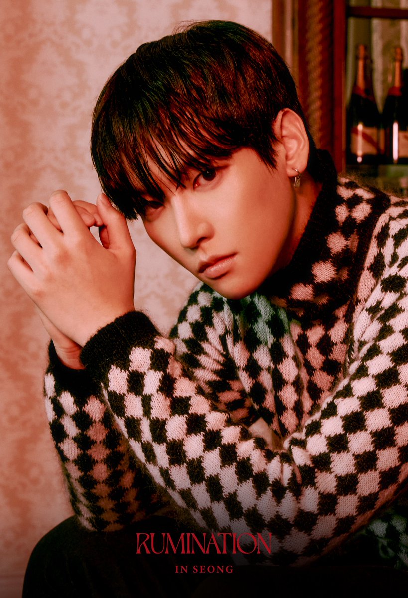 SF9ISK's tweet photo. Luxurious, but a bit wild as you can tell by the patterns in our looks. Red as its type, Blood ver. https://t.co/8G03GIh6Rn