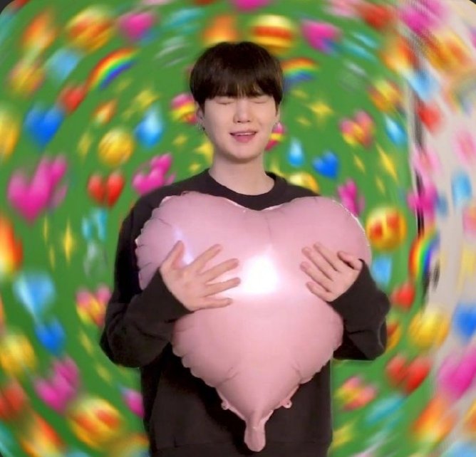 DientitosDeSuga's tweet photo. @BTS_twt De que quiero ir al concierto si quiero Yoongi🥺🥺🥺, nomás que no tengo Visa y Money... Pero vengan a México 🇲🇽 y aquiiii si vamos todas las L-Army..... I love Sugaaaaaaaaaa🍊🧡 https://t.co/uoeBlPWaxT