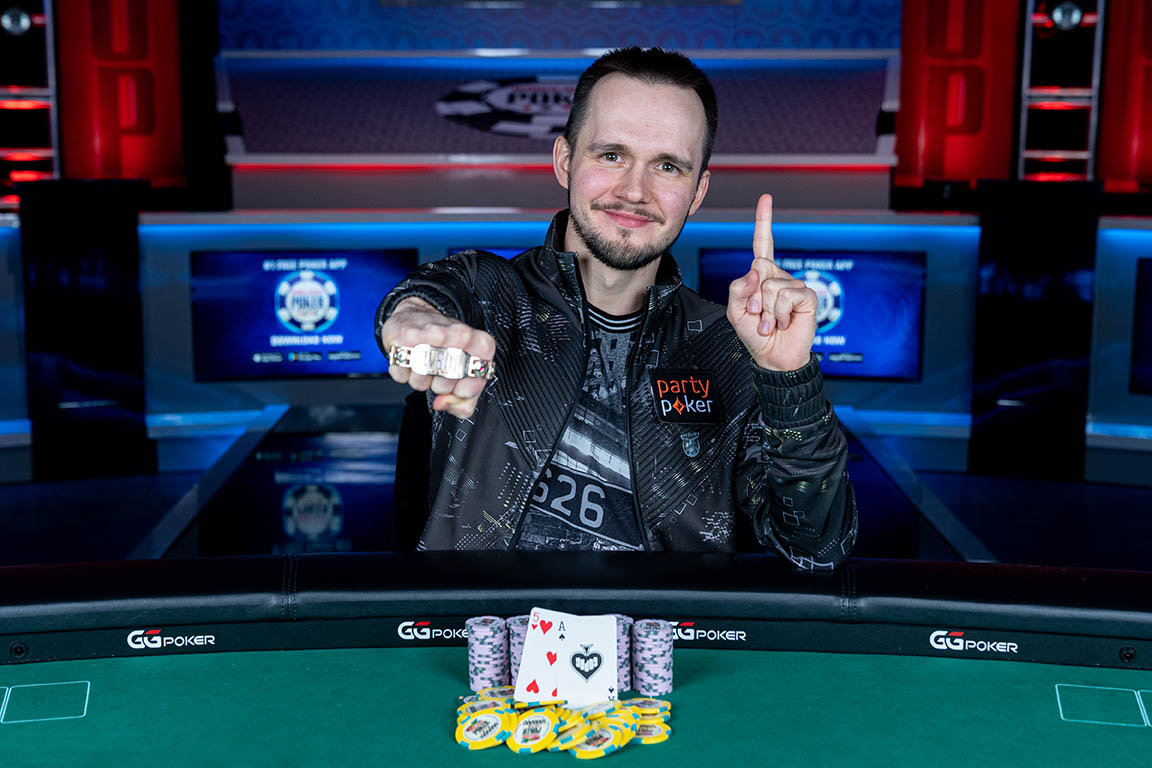 WSOP's tweet image. Mikita Badziakouski tops a field of 113 entrants in the $50,000 NLH High Roller to earn $1,462,043 and his first gold bracelet. 
📸: @timeweavers 
wsop.com/tournaments/up…