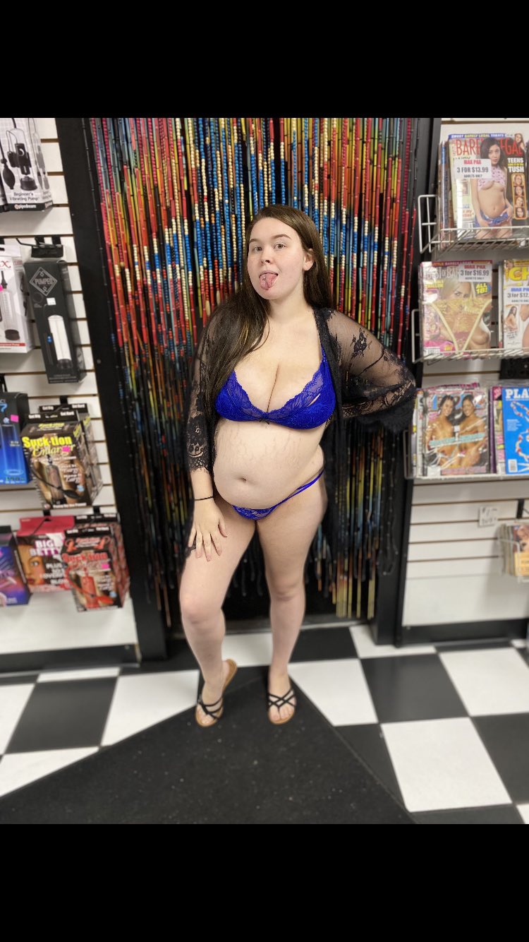rileelovee🥰5.99 ONLYFANS(50 OFF) on Twitter "I’m pregnant but still sexy 🥰 🤪 who’s ready for