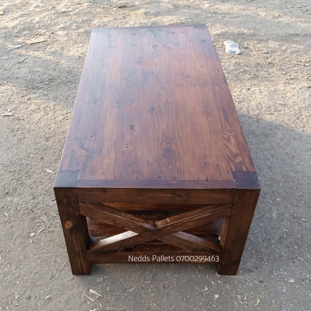 NeddPallets's tweet photo. Coffee table before dispatch.
Another happy client.
PRICE:9k

Order yours now.
Call/Text/Whatsapp us on 0700299463.

#MutahiKagwe #Nairobi #Ruto #Chitembwe #Thika

Rt widely.Thank you. https://t.co/aji0rwhjfa