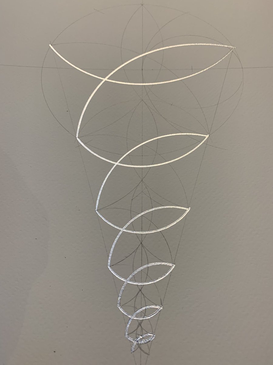 CarolineDimelow's tweet photo. Having fun with what I learnt in the second session of Golden Geometry course with @c0mplexnumber #GoldenGeometryCG #mathsartmonday https://t.co/PXmAXyPfb1