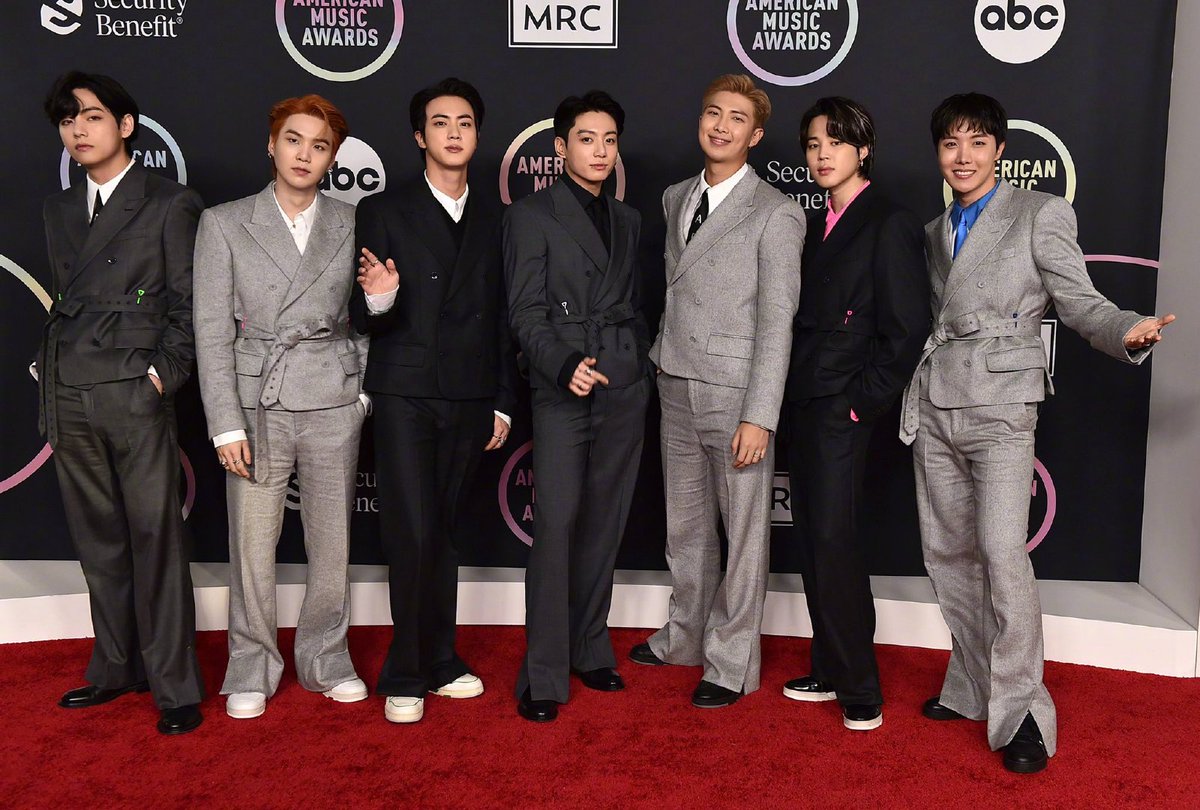 VotingBTS00's tweet photo. 22日，#防弹少年团 ​获得美国“2021 American Music Awards，AMA”颁发的三个奖项 #BTSxAMAs
Artist of the Year / Favorite Pop Duo or Group / Favorite Pop Song-《Butter》
印证组合超强人气，恭喜 #BANGTAN！未来也继续走花路吧~
https://t.co/muINqoTjcs
One vote a day. Vote for #BTS !! https://t.co/VznuTHr1wT