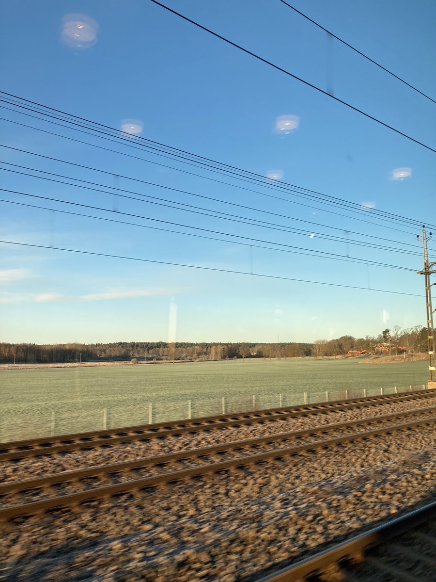 På vej mod Stockholm til møde med nordiske kolleger hos @sverigeskonsumenter. Vi skal drøfte samarbejde mellem de nordiske forbrugerorganisationer - og jeg glæder mig over, at det ikke er via teams