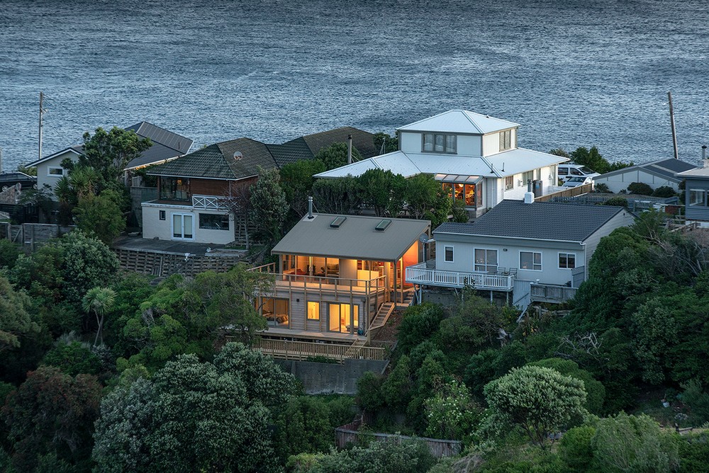 e_architect's tweet photo. Located in the lower garden of an existing property, Garden Rake house, by Melling Architects, overlooks Wellington’s Island Bay in New Zealand
https://t.co/f7pDHk3H4T
#House #Wellington #NZ #NZHome https://t.co/w5d4v0o3MW