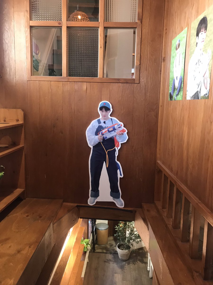 SVT_teeny_1122's tweet photo. #우리에게_딱맞는_날씨가_되어준_우지

카페 내부 곳곳에 지훈이가 가득가득 했던곳 마스킹 테이프가 너무 가지고 싶었는데 기분좋게 가지게 됐어요💕 https://t.co/HoIt0ZfYzL
