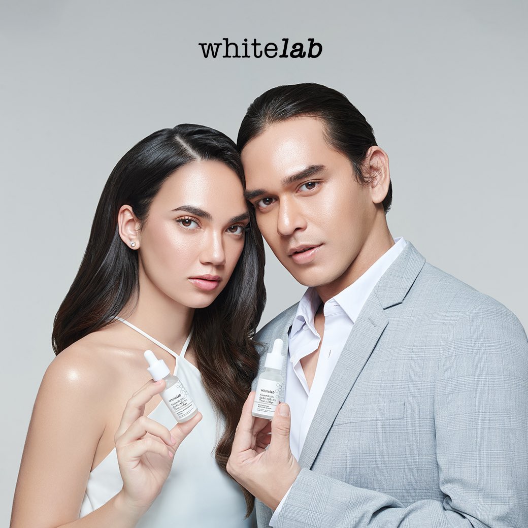 whitelab_id's tweet photo. Tim Intense Brightening Serum atau Brightening Booster Serum nih?😍 

#PickYourBrighteningHero #whitelab #whitelabid https://t.co/VVw6QmjoPD