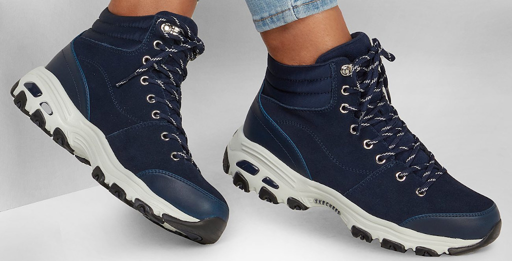 SkechersSpain's tweet photo. Disfruta cada momento 💙 Skechers #DLites https://t.co/zAQpBB5yhE