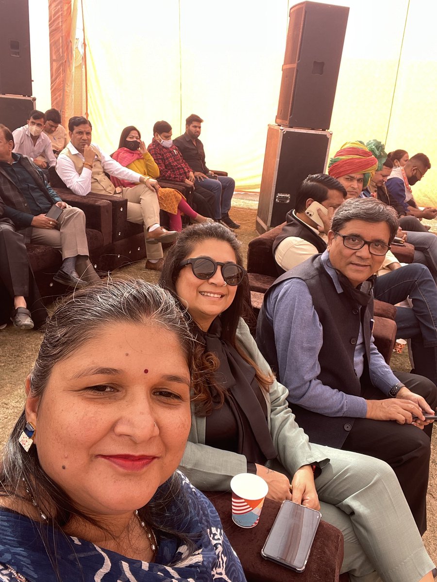nisharai_ggc's tweet photo. On Stupendous Performance by @CeoNoida @noida_authority #SwachhSurvekshanAwards2021 #Noida @NOFAATIMES Team #NOFAA is Invited for Today’s Felicitation Ceremony along with other stake holders of #MyCity along with Safai Nayak & Nayaki who are Real Heroes for this Award 🥇 https://t.co/ltlDH1c7Tq