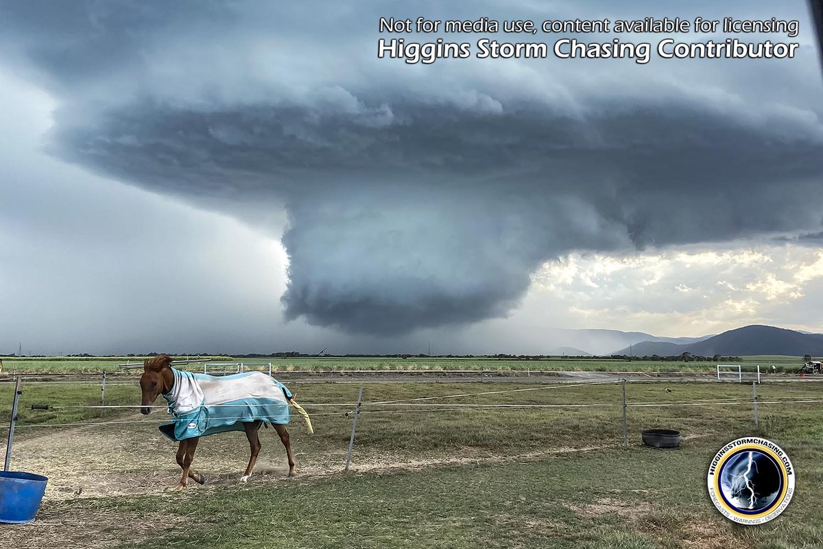 #Supercellule dans le #Queensland en #Australie, il y a 1 jour. #australia #supercell #QldStorm 