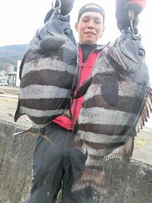 釣り大好き 最新釣果情報 和歌山県中部 上野渡船 21日の釣果 湊氏 石鯛45 5cm 51cm2匹 磯釣りの 釣果 フカセ釣りでグレ良型混じりで各磯で釣れた T Co 6wzg7yajlp T Co D01jg5syen Twitter 釣り大好き 最新釣果情報 和歌山県中部 上野渡船 21日の釣果 湊氏 石鯛45 5cm 51cm2匹 磯釣りの 釣果 フカセ釣りでグレ良型混じりで各磯で釣れた T Co 6wzg7yajlp T Co D01jg5syen Twitter