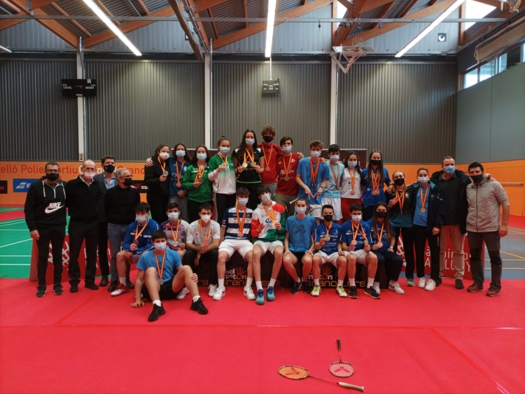 GRANOLLERS PROCLAMA ALS CAMPIONS D’ESPANYA SUB17 DE L’ANY 2021

badminton.cat/noticies/2021/…