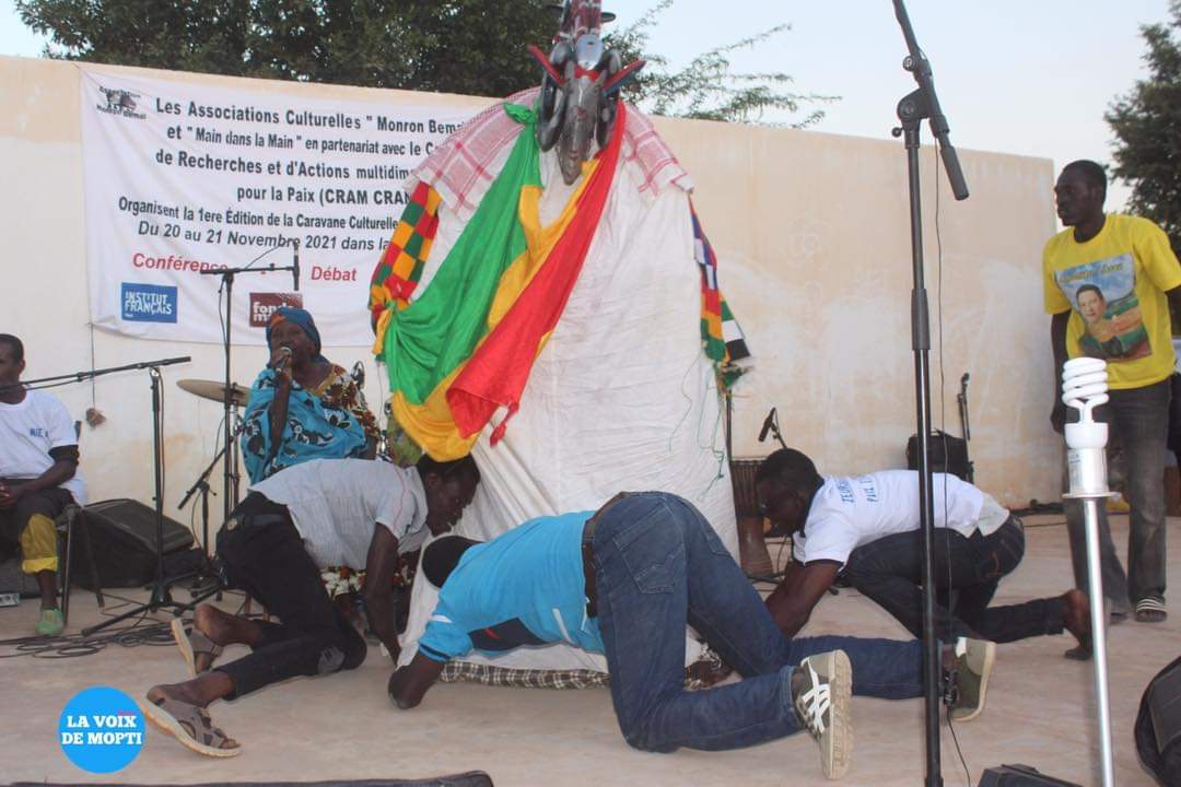 lavoixdemopti's tweet photo. #Culture
En images, la caravane culturelle #MIYAFA phase de Barbé à #Sevaré. https://t.co/bVo9ae9ku4