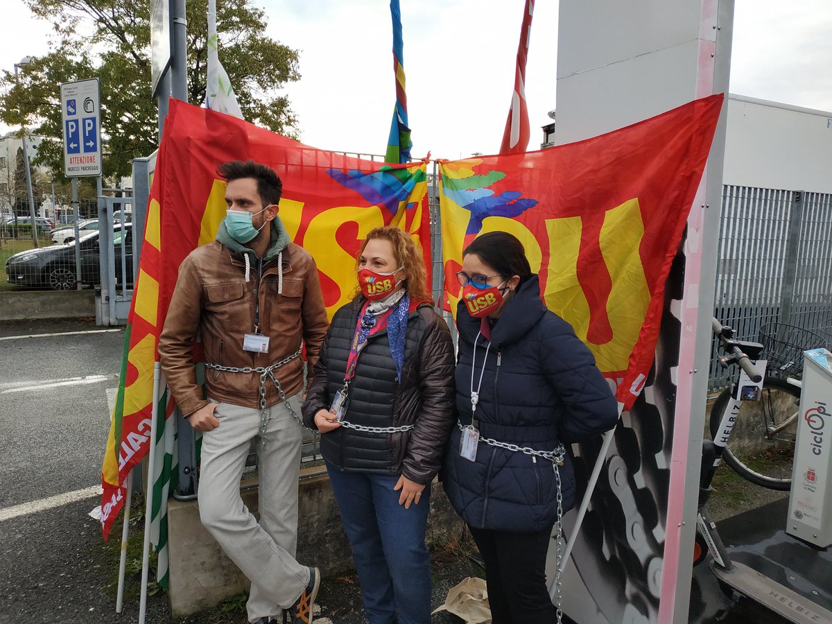 Le catene del precariato che piace al CNR.  <a href="/MC_Carro/">MariaChiara Carrozza</a> , quando li assumiamo questi lavoratori?? E <a href="/pdnetwork/">Partito Democratico 🇮🇹 🇪🇺</a> <a href="/SenatoriPD/">Senatori Pd</a> <a href="/Deputatipd/">Deputati PD</a> che dicono?