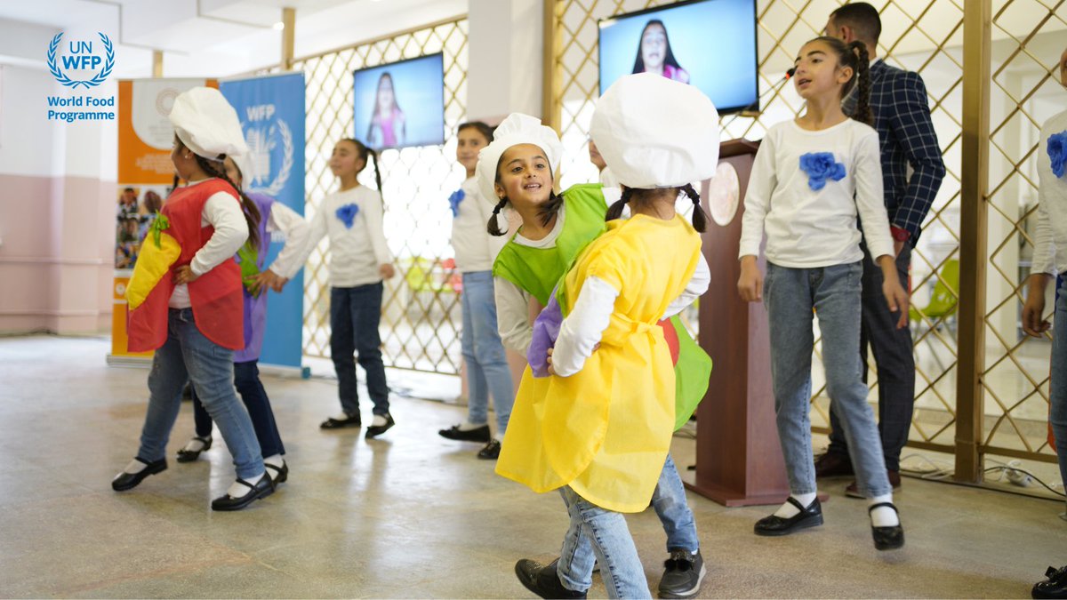 UNArmenia's tweet photo. 🥳WFP handed over to the Government of #Armenia the management of its school feeding programme in #Gegharkunik and #Lori provinces 🥗🍲. Read more here: 👉https://t.co/ocfvooUwNo 

#SDGs #SDG2 #ZeroHunger  #SDG4 #QualityEducation #schoolfeeding https://t.co/EodBX0CWSX